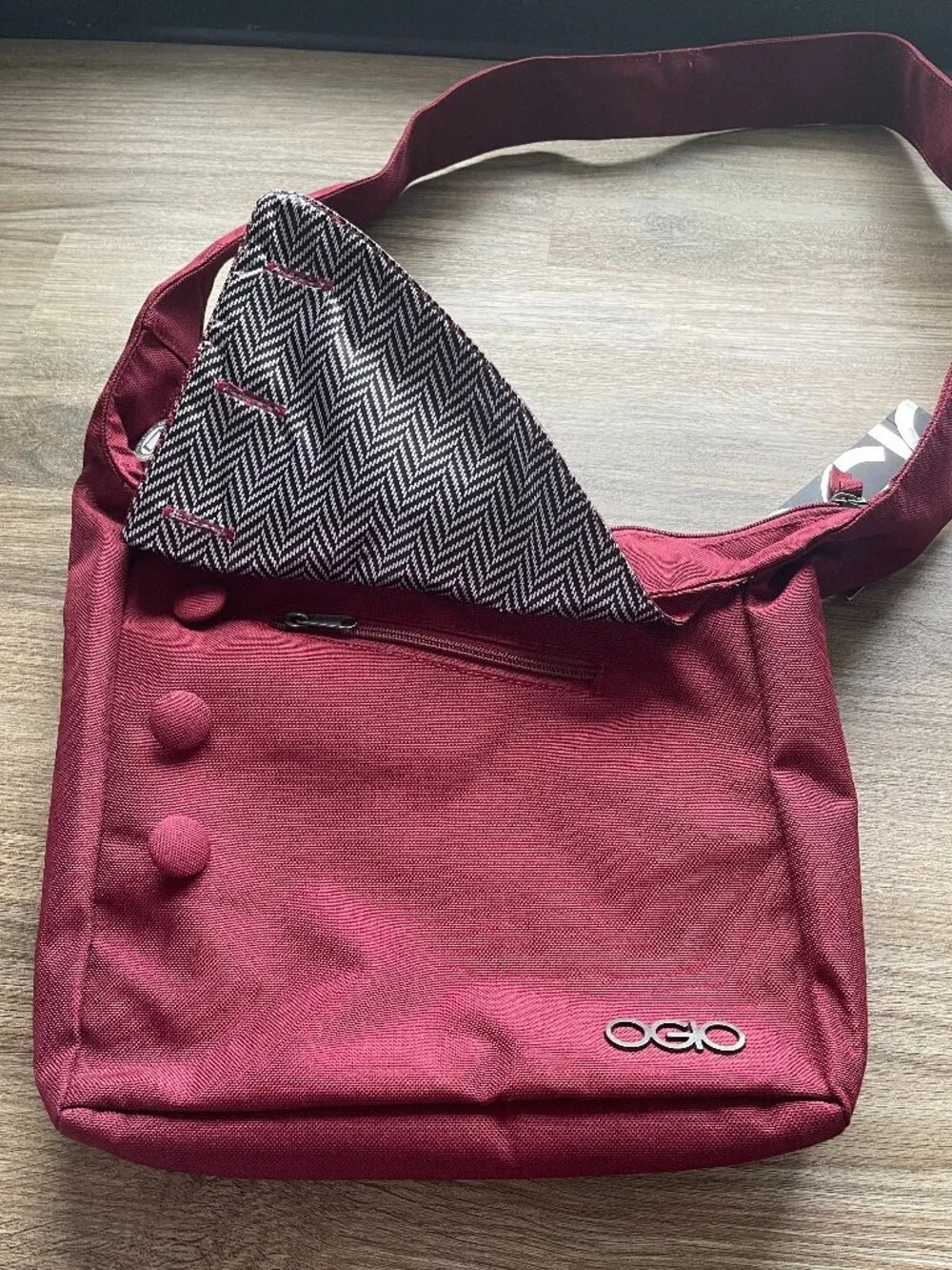 OGIO Brooklyn Burgundy Handbag Padded Tablet Holder & Shoulder Bag $29